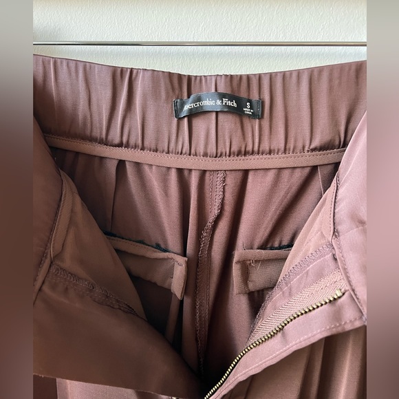 NWOT Abercrombie and Fitch Brown Silk Tailored Pants SIZE SM - Picture 3 of 8